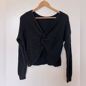 Hollister Chunky Knot crop Sweater